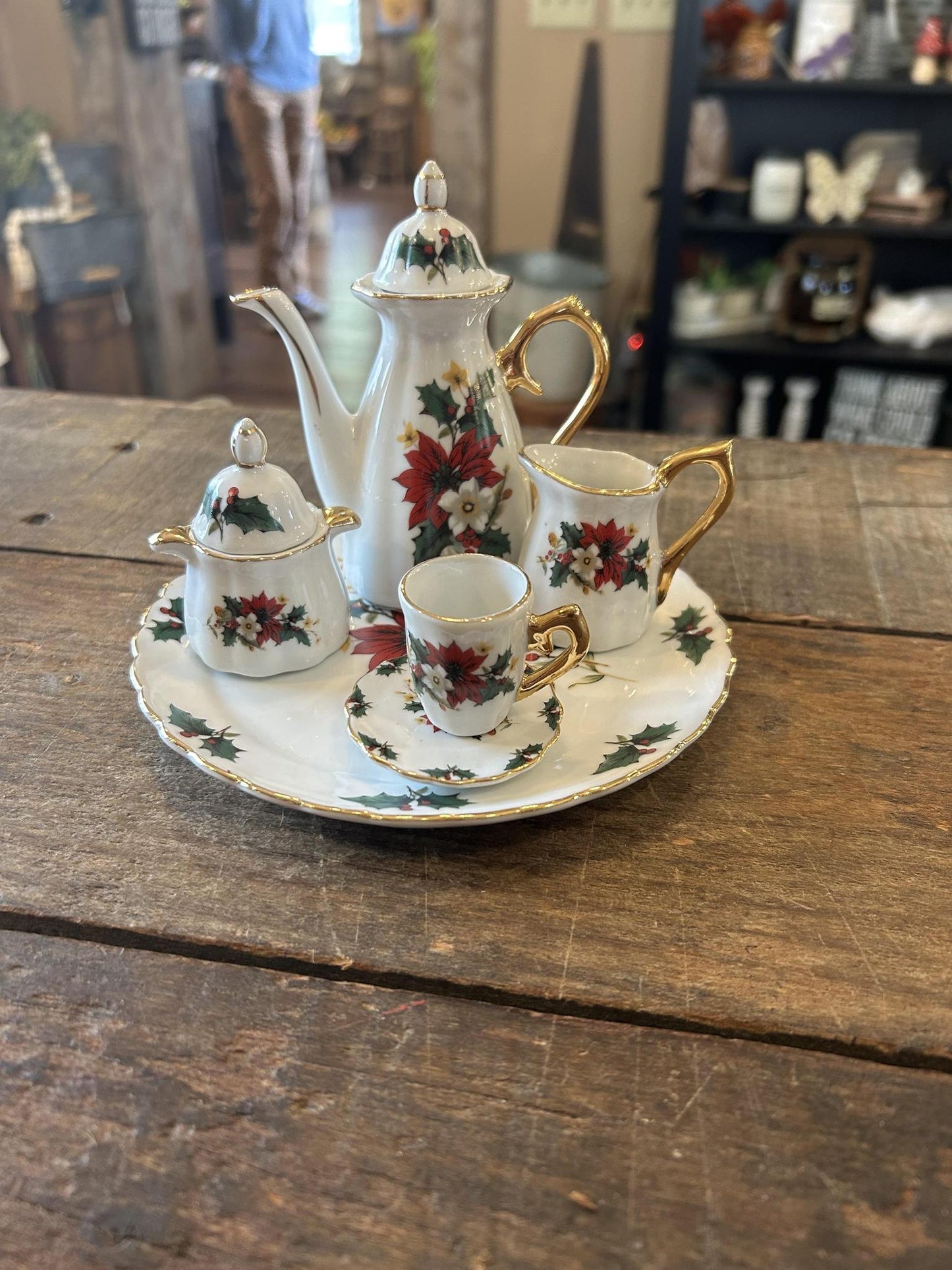 Formalities by Baum Brothers Poinsettia Miniature Set – Decorative Holiday Collection