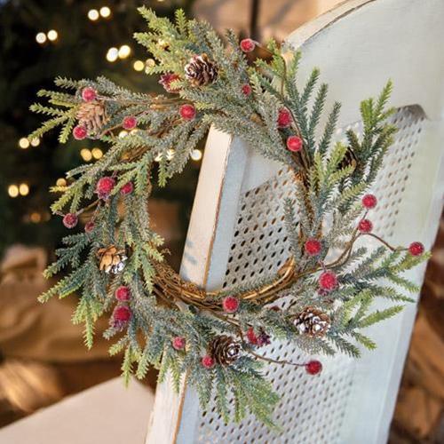 Mountain Pine With Berries Wreath