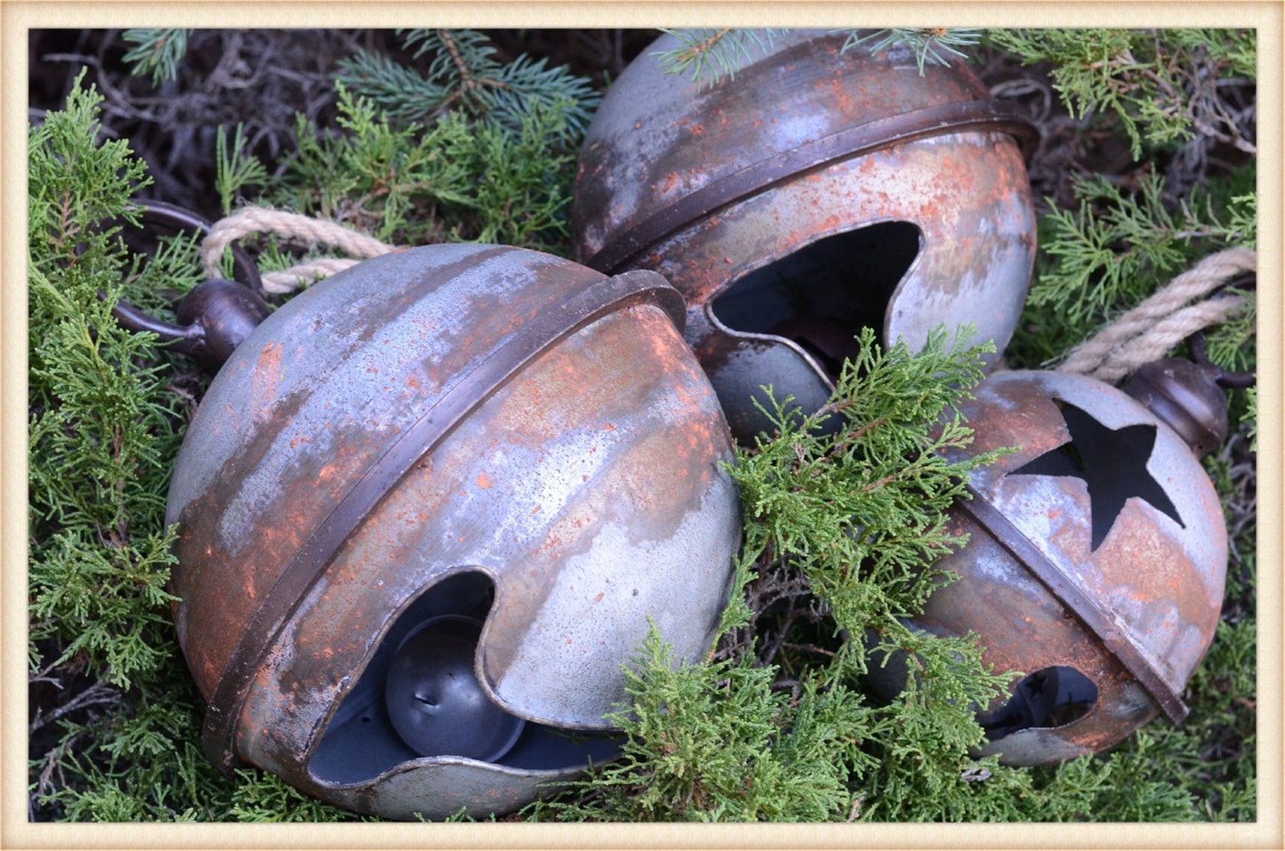 Large Distressed Jingle Bell