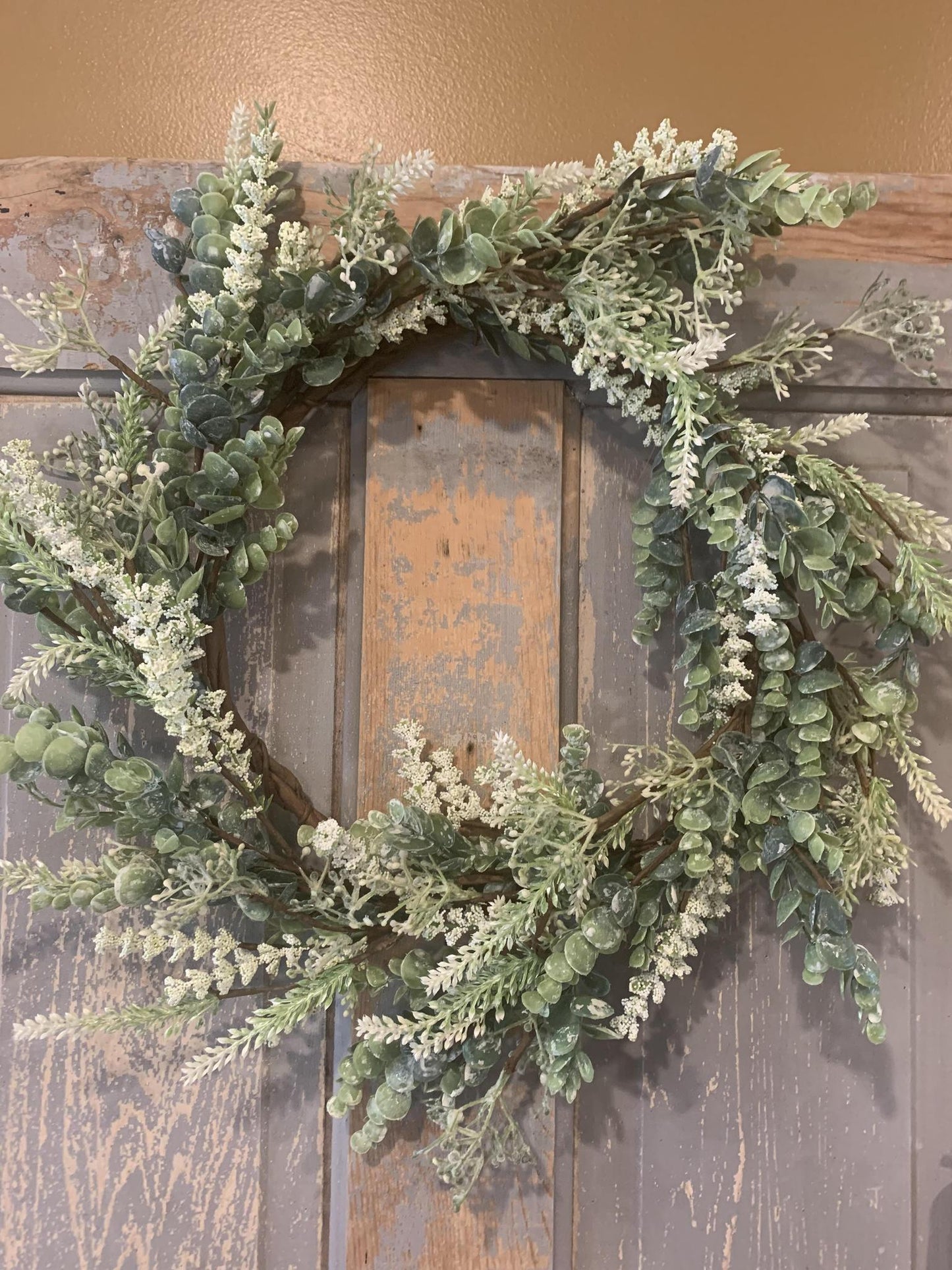 Succulent Leaf & Tiny Flower Wreath