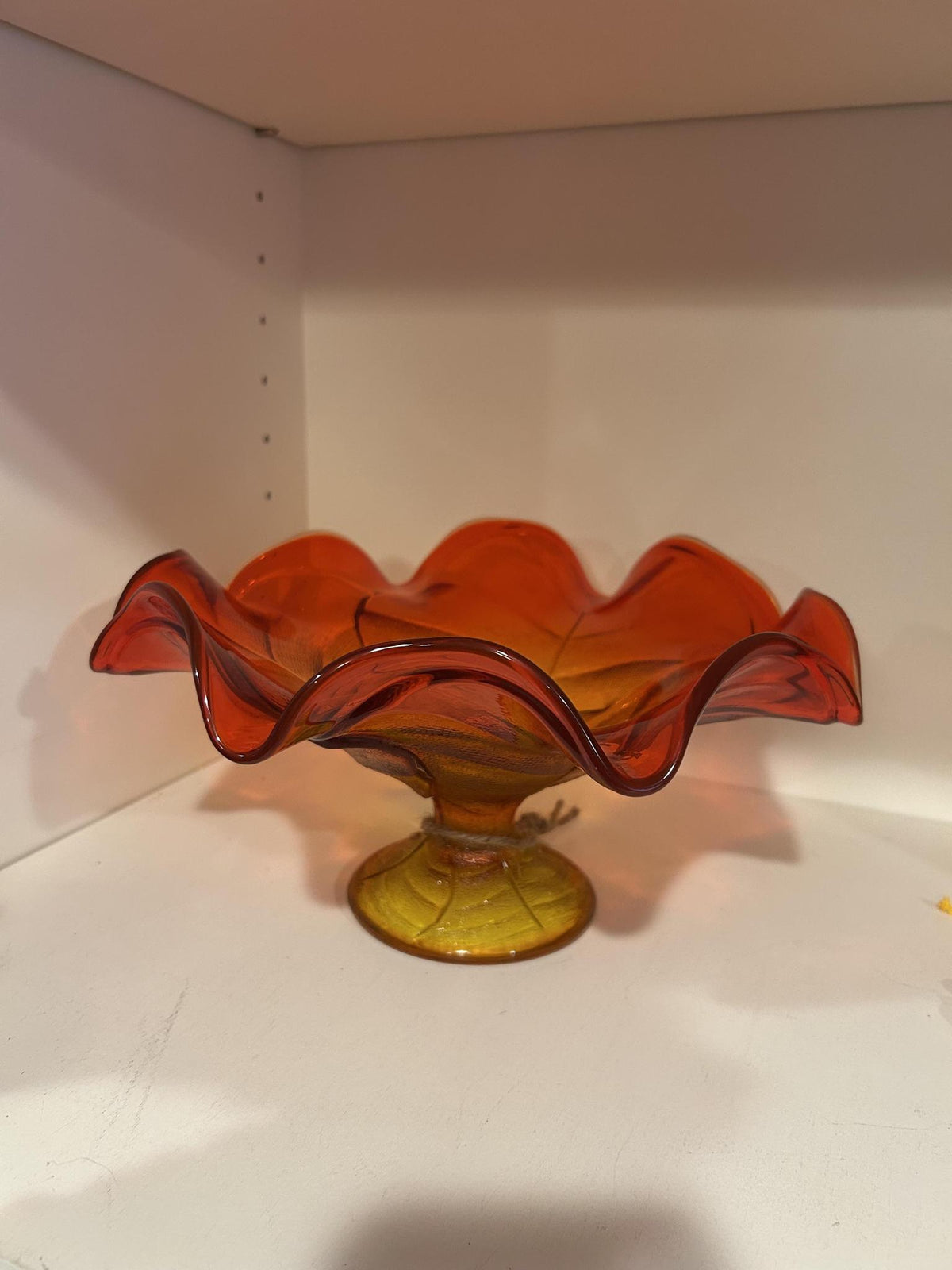 Viking Glass Epic 8  Petal  Handkerchief Pedestal Bowl