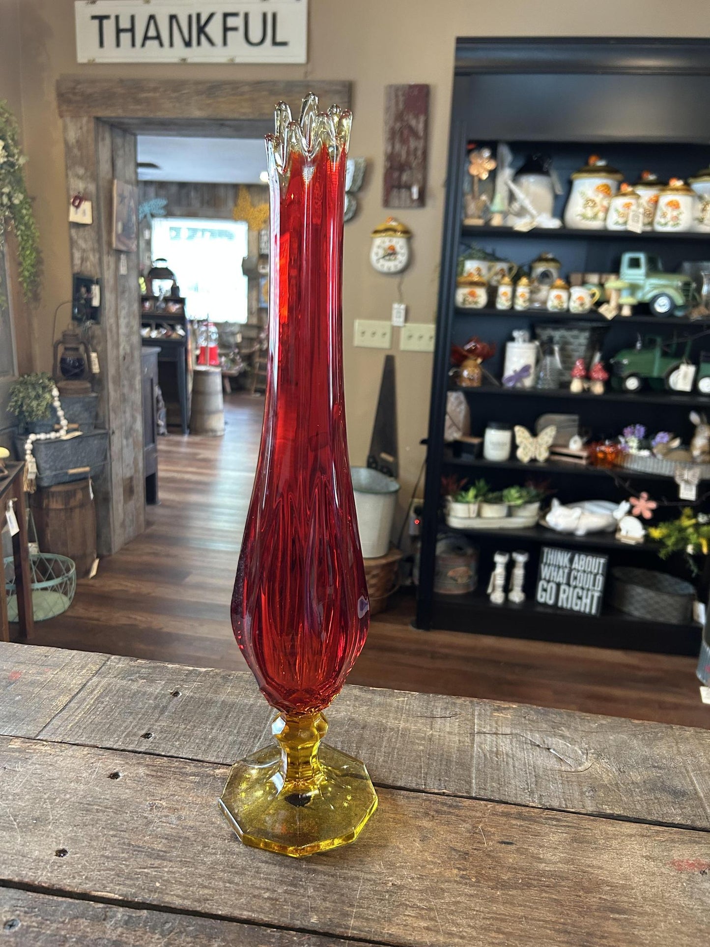 Vintage L.E. Smith Simplicity (Dominion Ribbed) Amberina Swung Vase