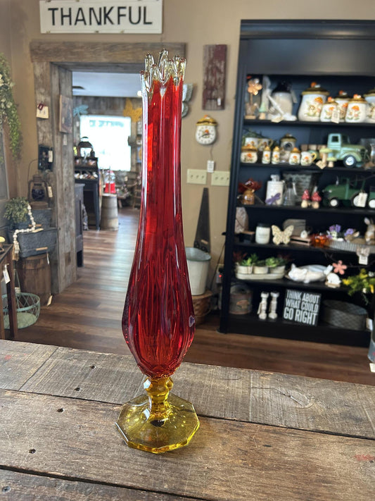 Vintage L.E. Smith Simplicity (Dominion Ribbed) Amberina Swung Vase