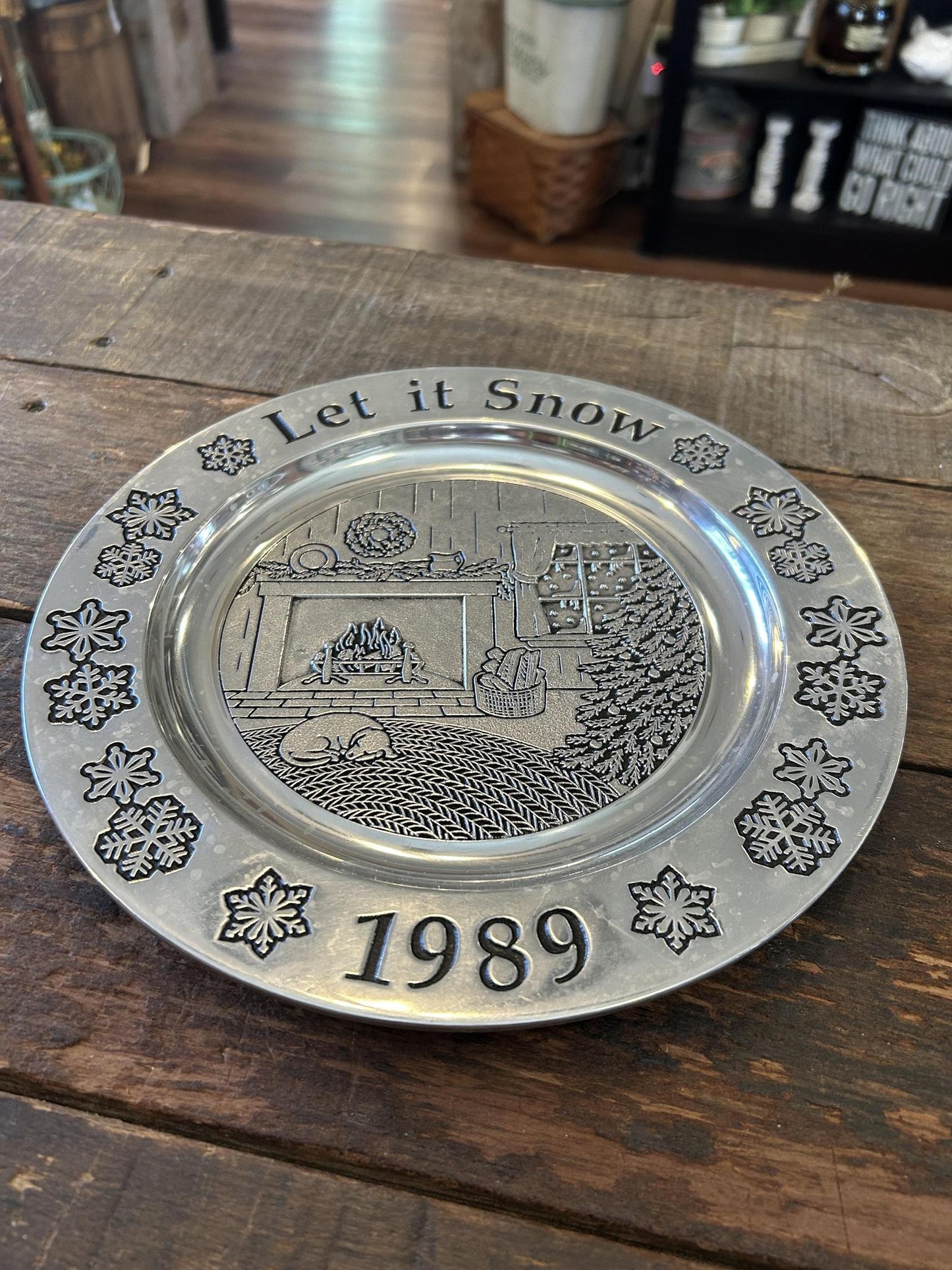 1989 Wilton Armetale "Let it Snow" Christmas Plate