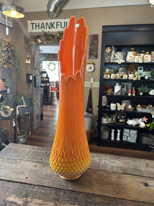 L.E. Smith Glass Company Bittersweet Orange Swung Vase Diamond Butt