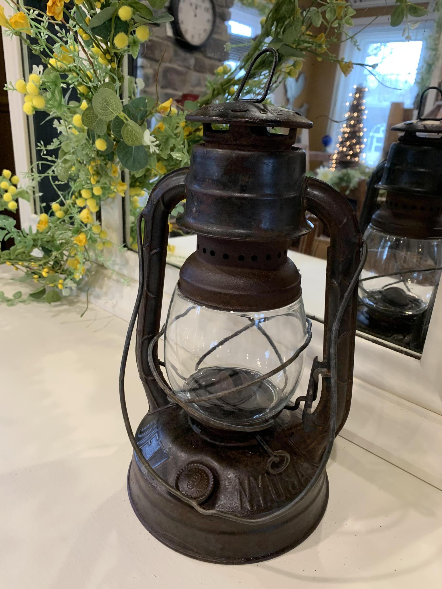 Antique Dietz Little Wizard Lantern