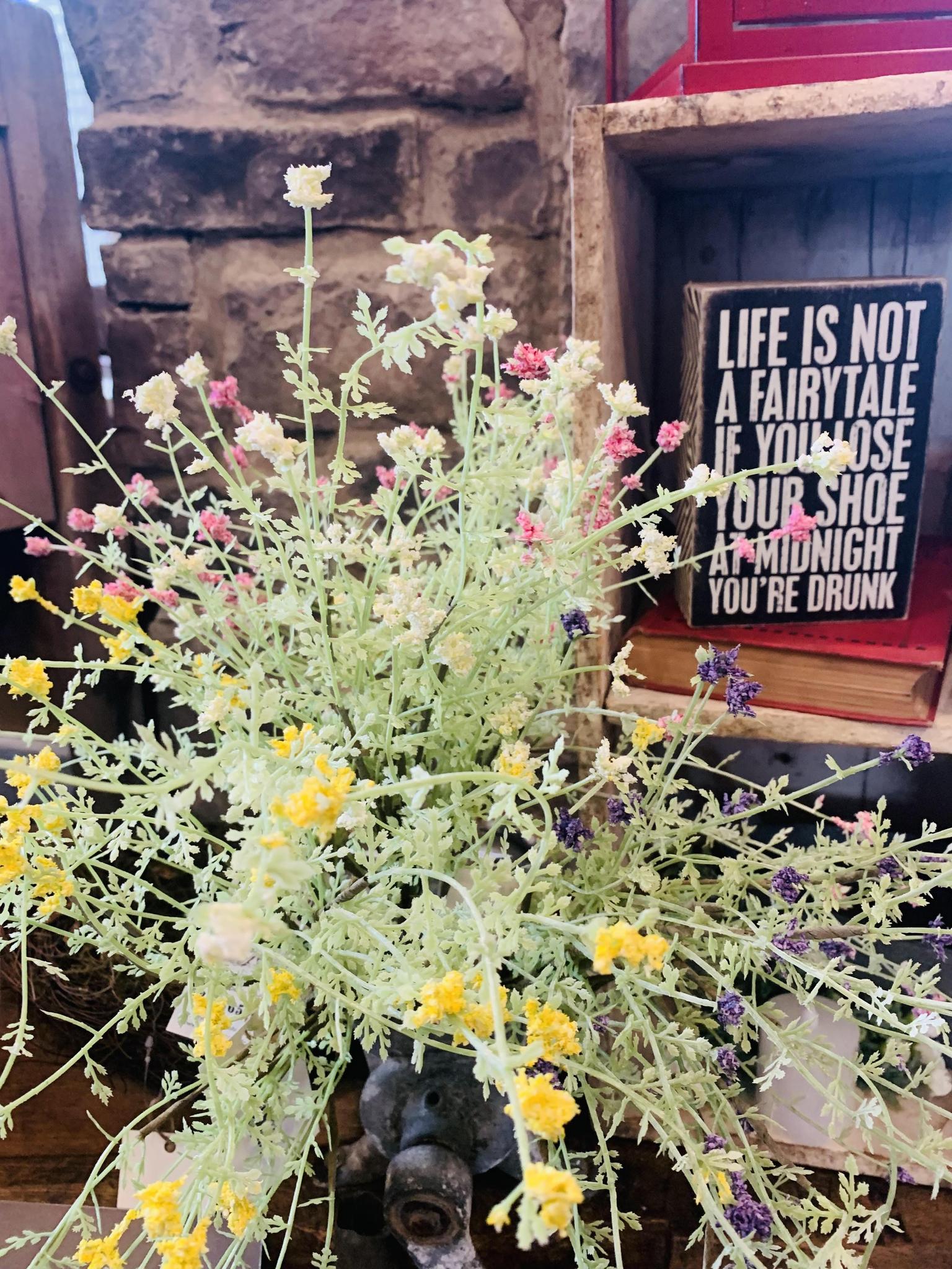 Assorted Floral Pick