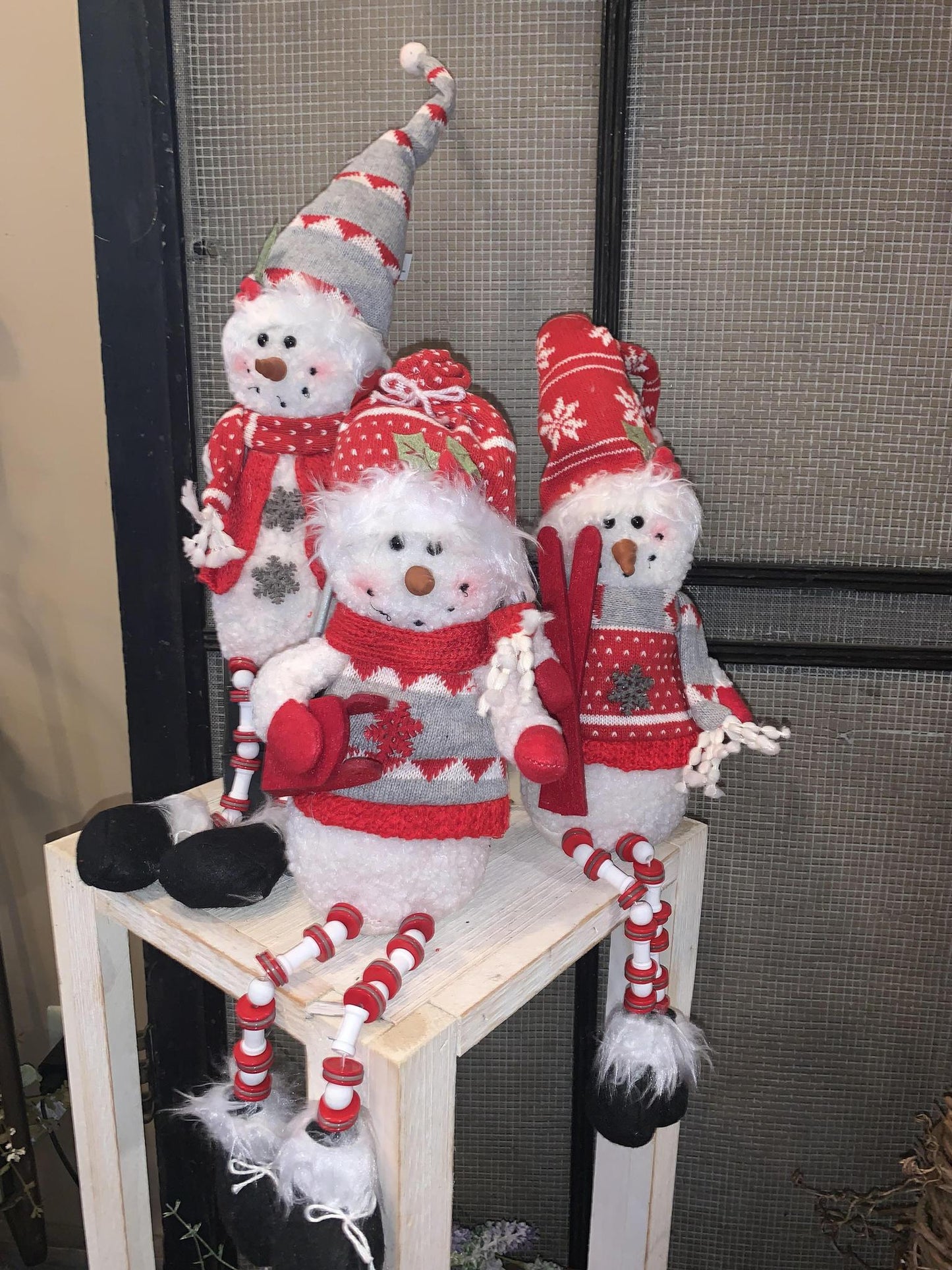 Snow Sweater Snowman With Dangle Legs